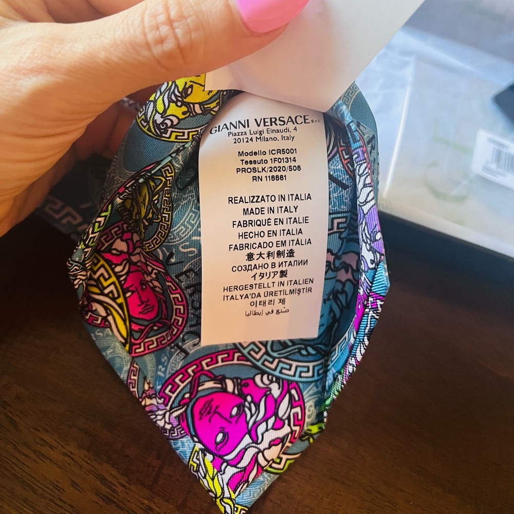 NIB Versace multicolor medusa tie - Picture 5 of 7